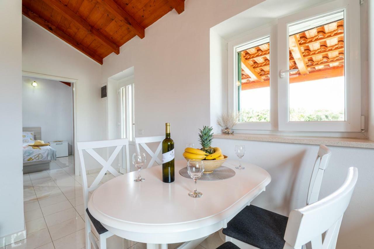 Vineyard House & Olive Grove House Βίλα Račišće Εξωτερικό φωτογραφία