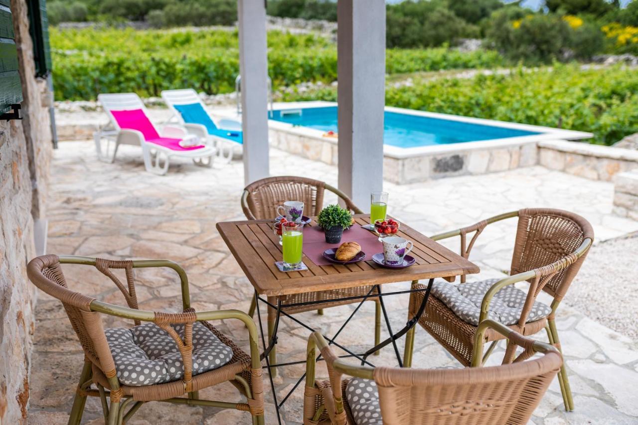 Vineyard House & Olive Grove House Βίλα Račišće Εξωτερικό φωτογραφία